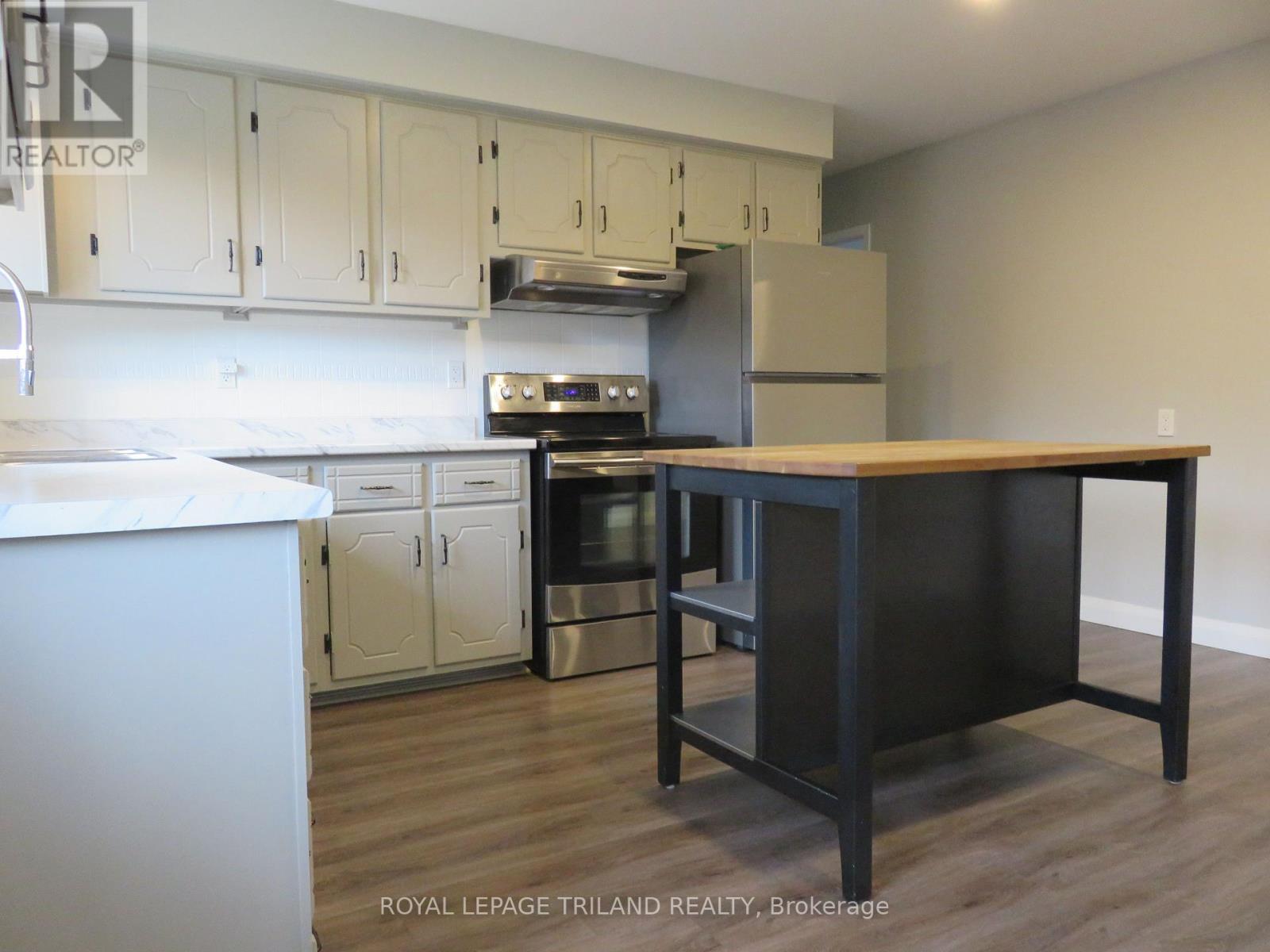 Upper Floor - 124 Brittania Avenue, London North, Ontario  N6H 2J5 - Photo 9 - X12202796