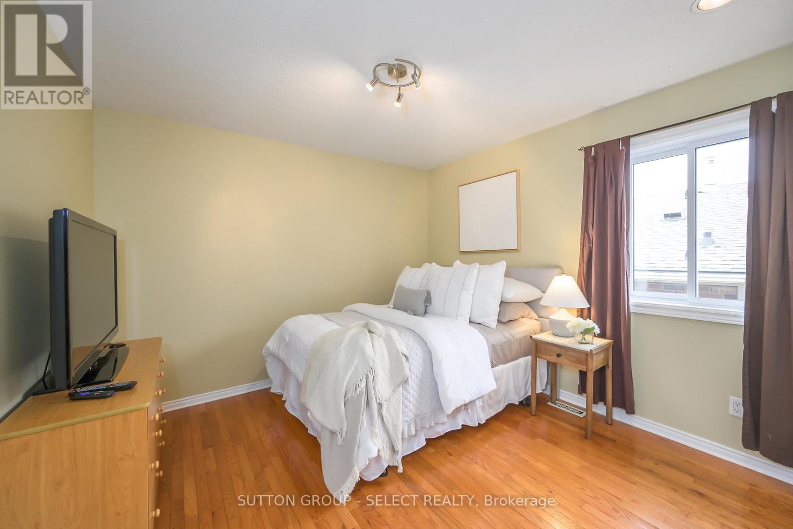 108 Golfdale Crescent, London South, Ontario  N6C 5P5 - Photo 15 - X12202968