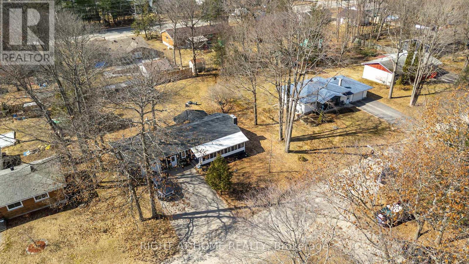 215 Wellington Street, Gravenhurst, Ontario  P1P 1B2 - Photo 35 - X12202514