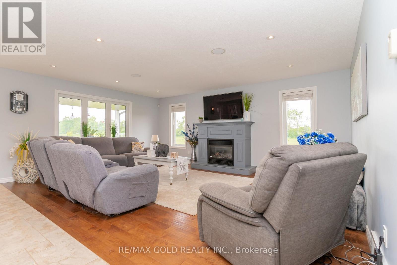 342119 Concession 2 Ndr, West Grey, Ontario  N4N 3B7 - Photo 8 - X12202516