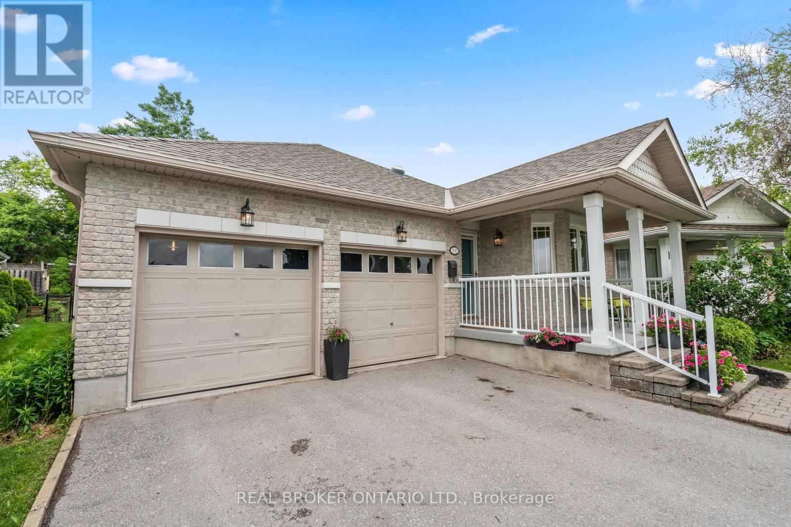 937 Ralphson Crescent, Peterborough West, Ontario  K9J 8R5 - Photo 2 - X12202545