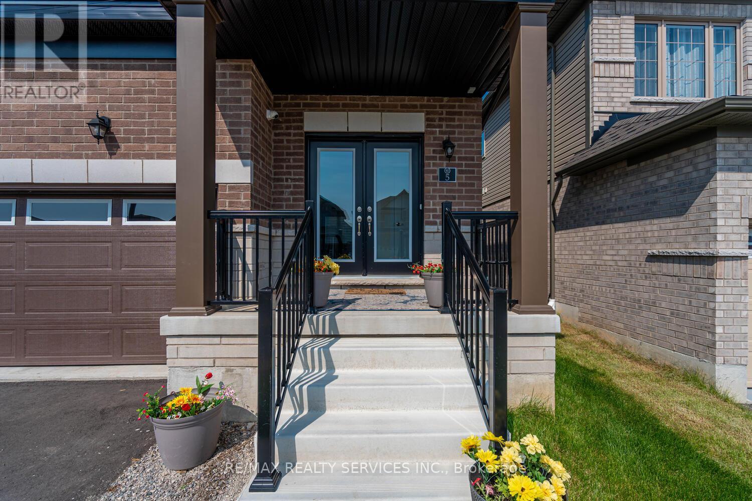 5 Heming Street, Brant, Ontario  N3L 0M5 - Photo 5 - X12202604