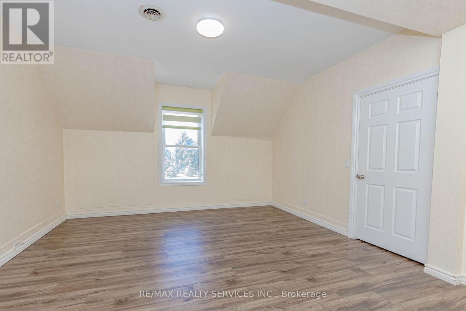 51 Simcoe Street N, Brant, Ontario  N0E 1R0 - Photo 21 - X12202613