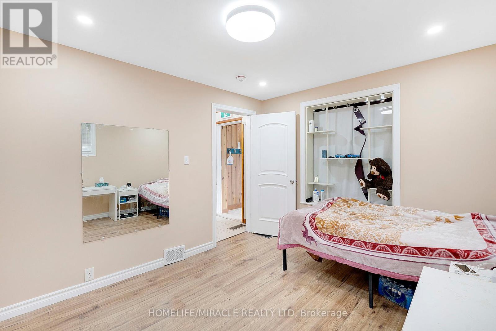 4310 Bampfield Street, Niagara Falls, Ontario  L2E 1G8 - Photo 11 - X12202650