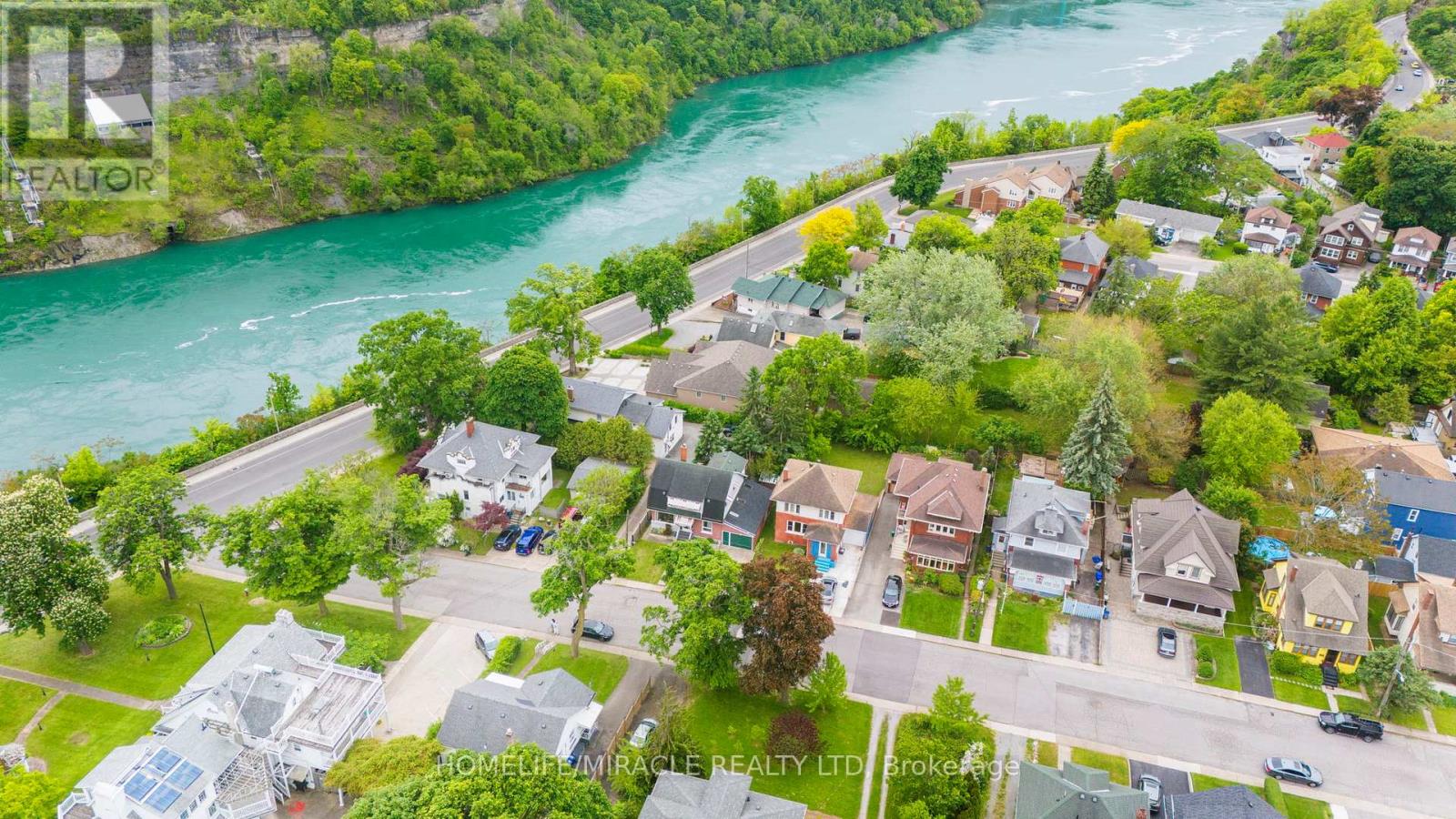 4310 Bampfield Street, Niagara Falls, Ontario  L2E 1G8 - Photo 2 - X12202650