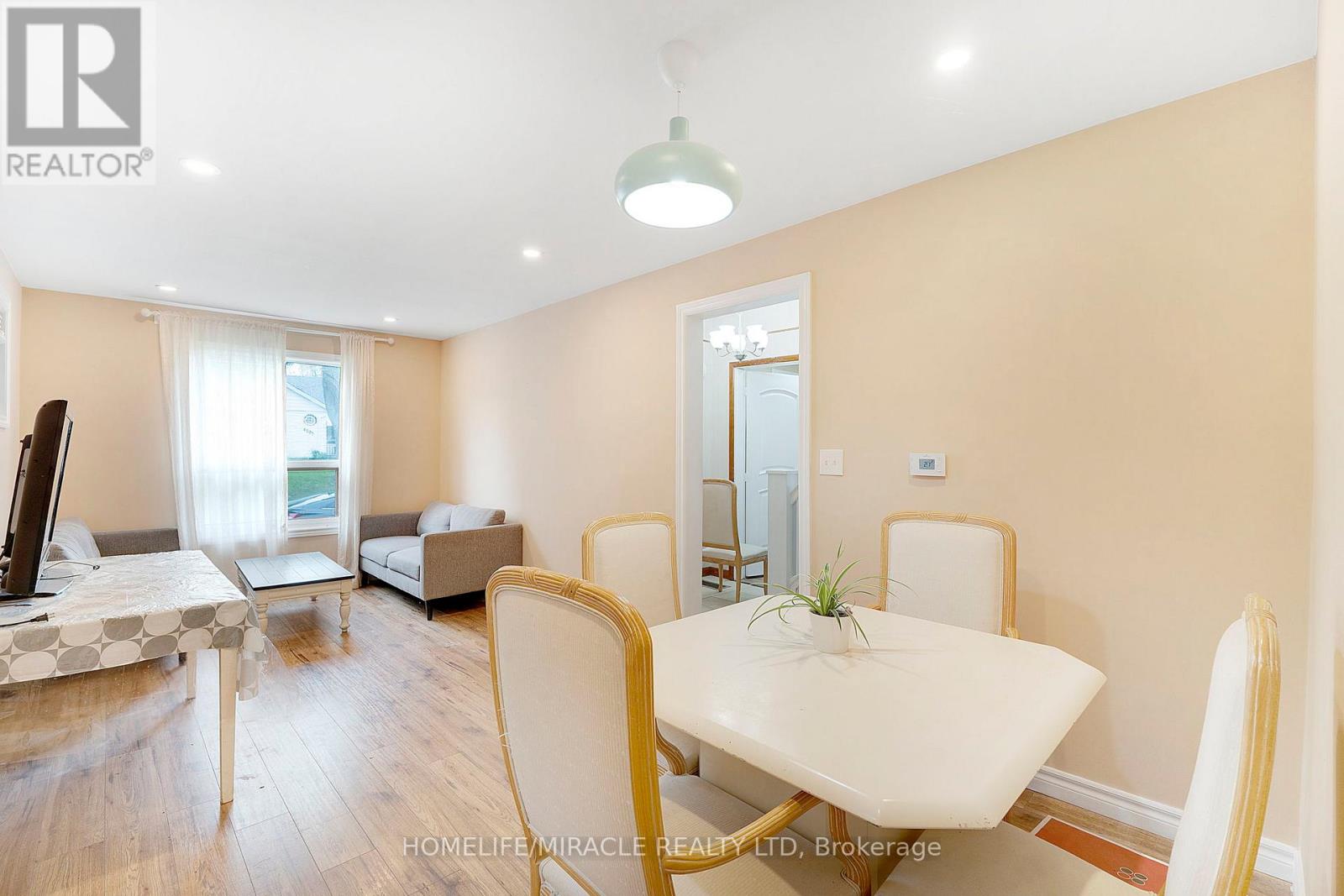 4310 Bampfield Street, Niagara Falls, Ontario  L2E 1G8 - Photo 7 - X12202650