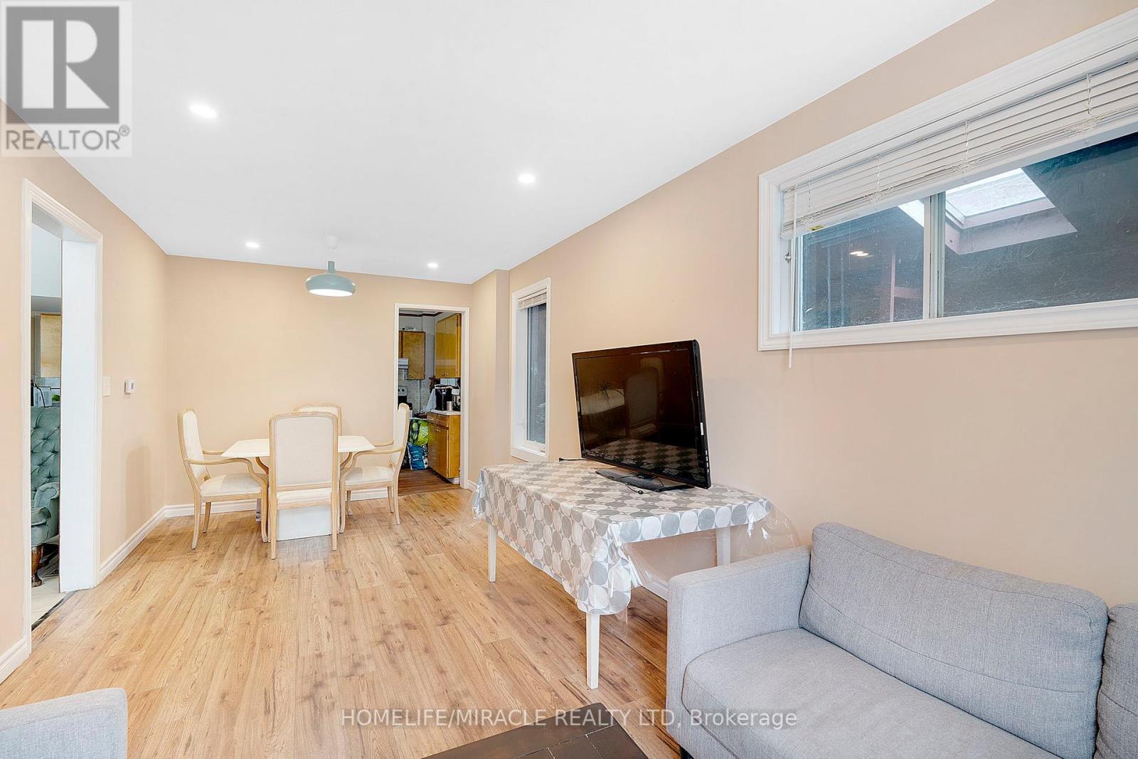 4310 Bampfield Street, Niagara Falls, Ontario  L2E 1G8 - Photo 9 - X12202650