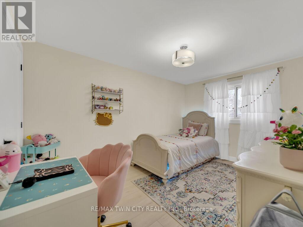 75 Bettley Crescent, Kitchener, Ontario  N2B 2N7 - Photo 20 - X12202755
