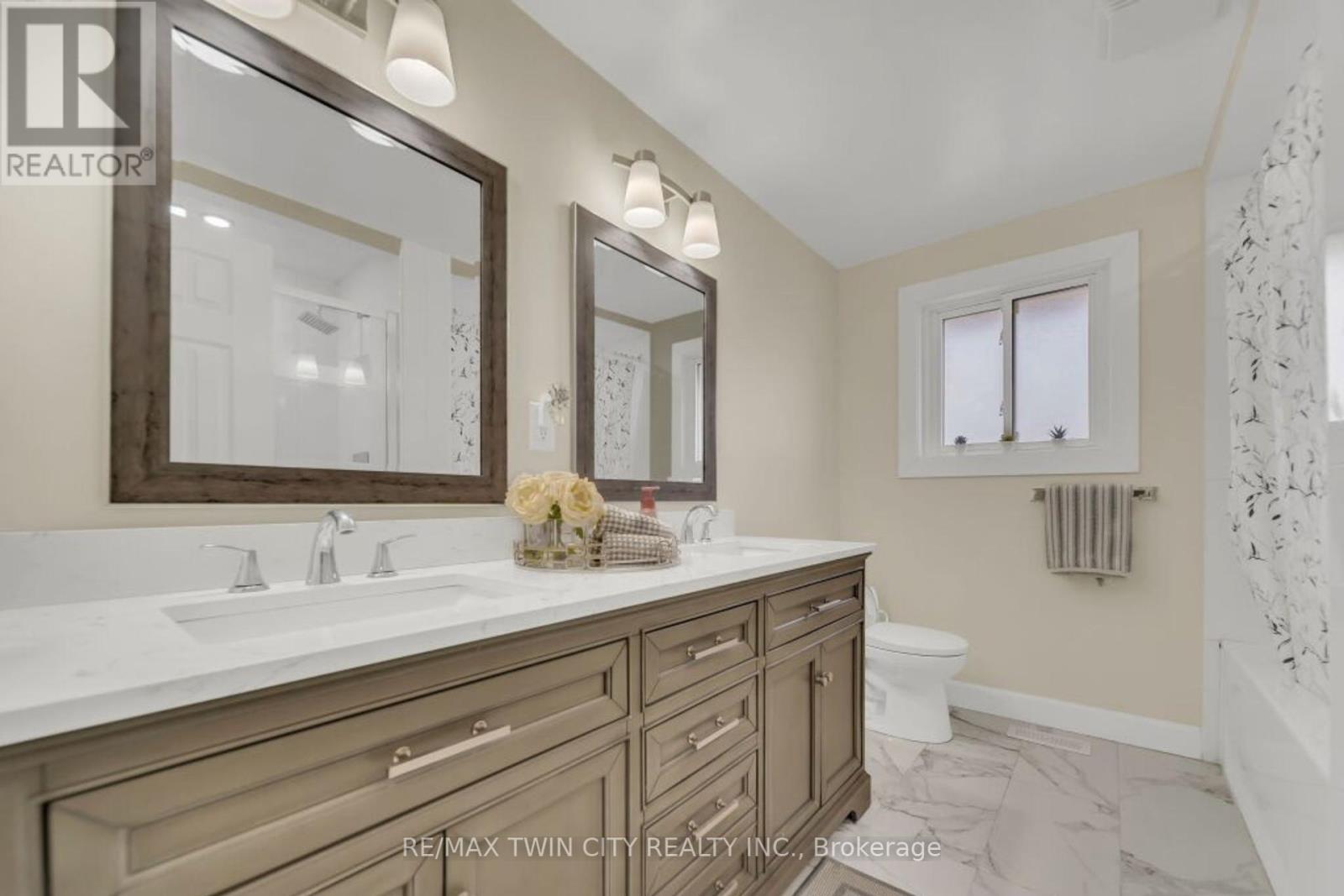 75 Bettley Crescent, Kitchener, Ontario  N2B 2N7 - Photo 24 - X12202755