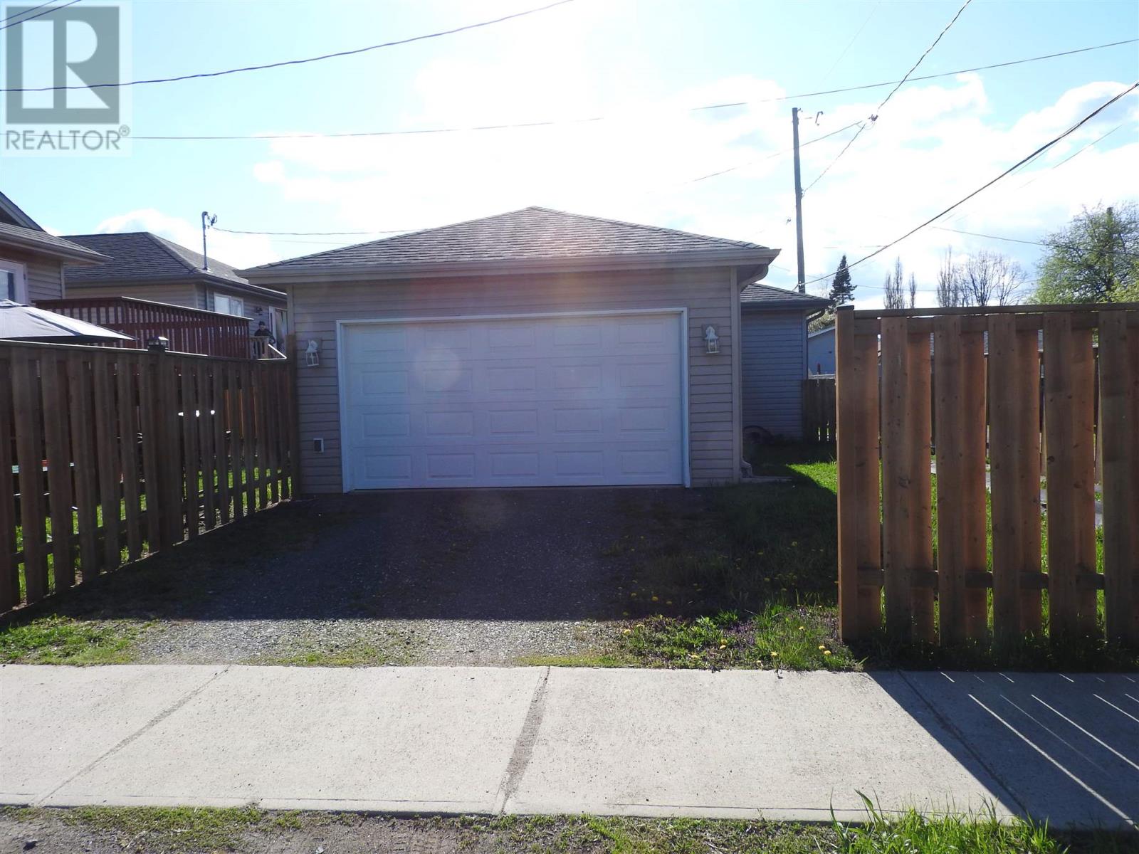 Property at 901 Stapleton ST image 2