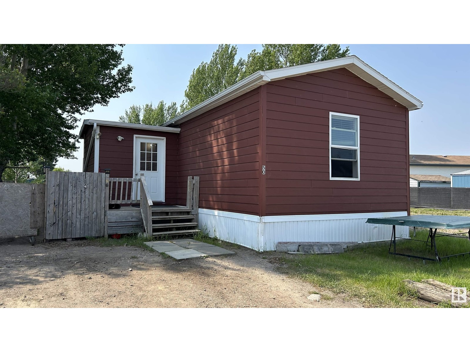Property at 50 5508 55 ST image 1