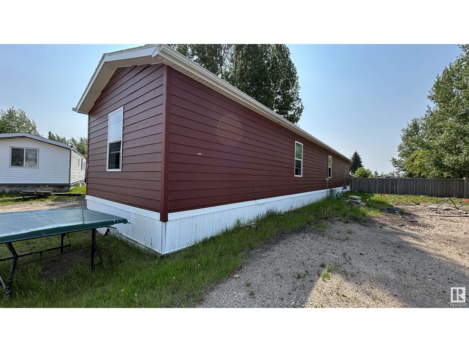 Property at 50 5508 55 ST image 5