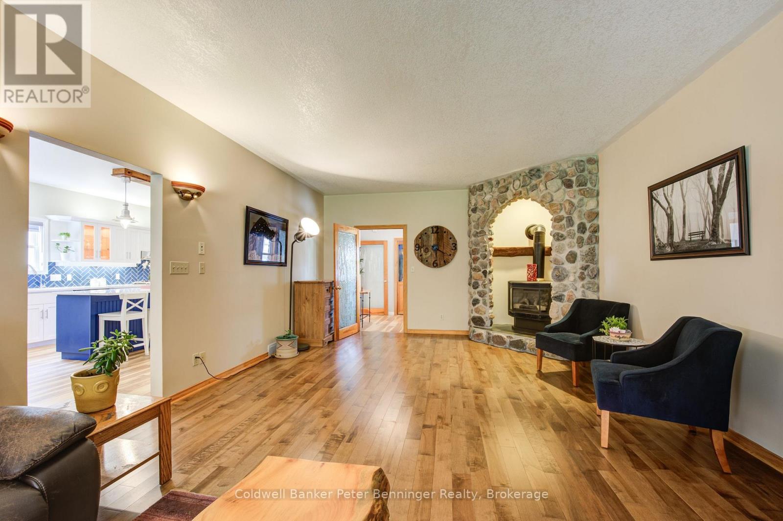 35 George Street, Blandford-Blenheim, Ontario  N0J 1B0 - Photo 8 - X12200925