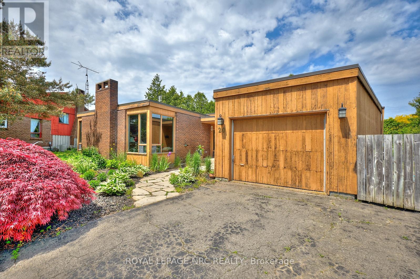 20 The Cedars, St. Catharines, Ontario  L2M 6M8 - Photo 2 - X12202907