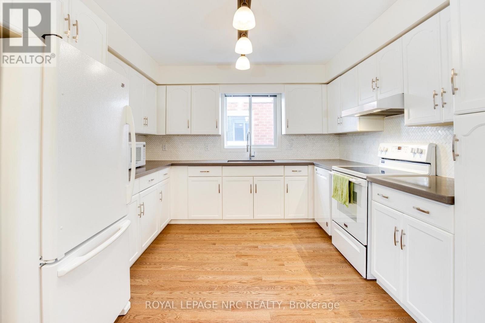 14 Bascary Crescent, St. Catharines (Rykert/vansickle), Ontario  L2S 3M7 - Photo 6 - X12202920