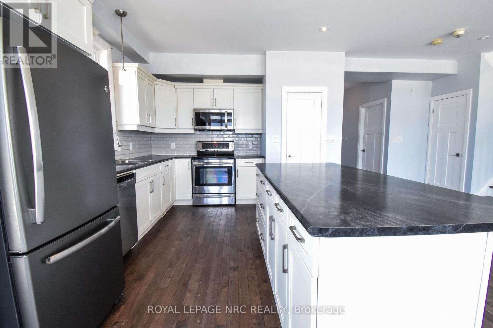 11561 Beach Road E, Wainfleet (Lakeshore), Ontario  L0S 1V0 - Photo 22 - X12202932