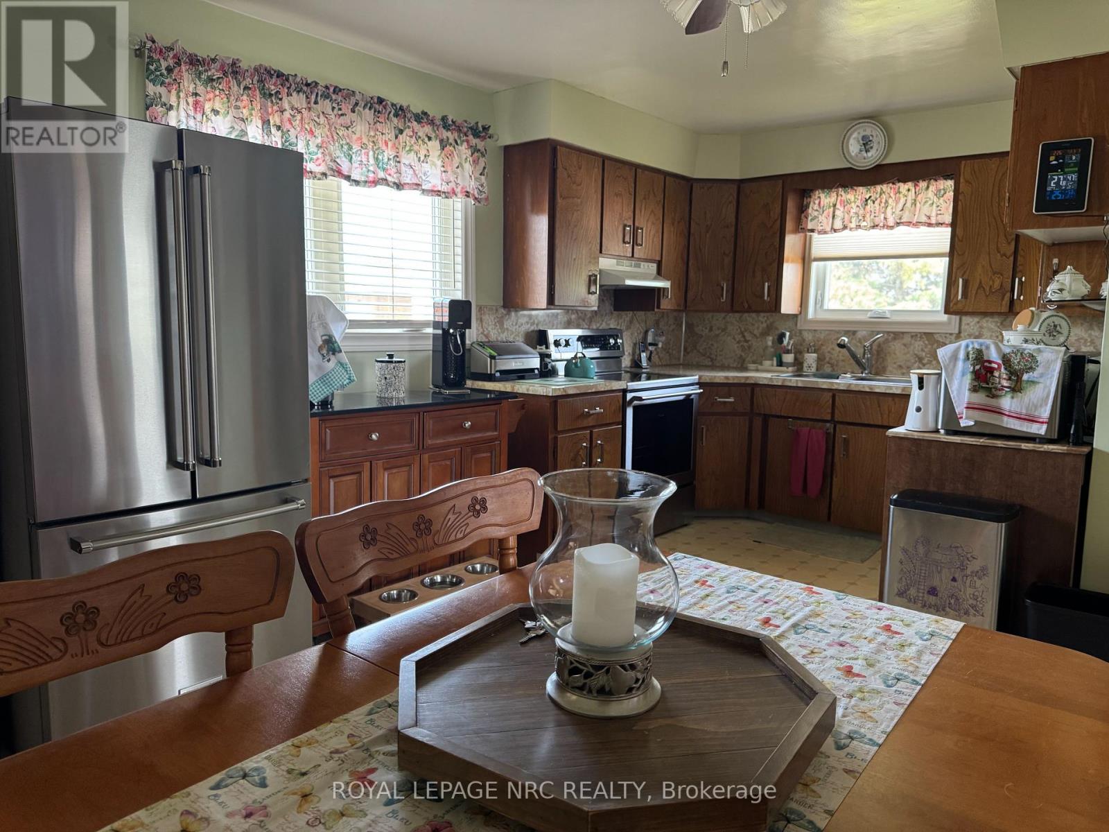 163 Johnston Street, Port Colborne, Ontario  L3K 1H2 - Photo 12 - X12202940