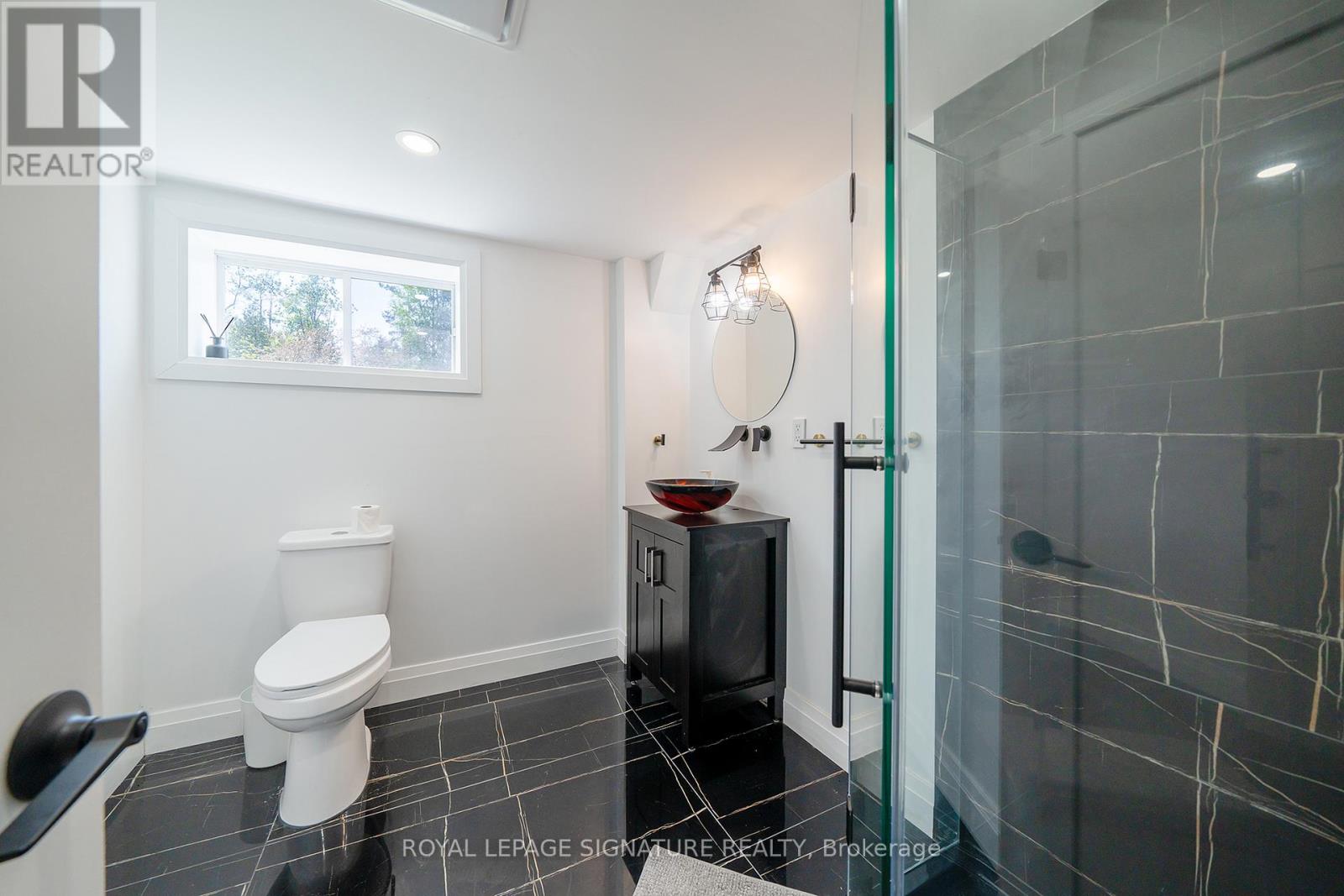 20 Hillview Crescent, Springwater, Ontario  L0L 1X0 - Photo 21 - S12144180