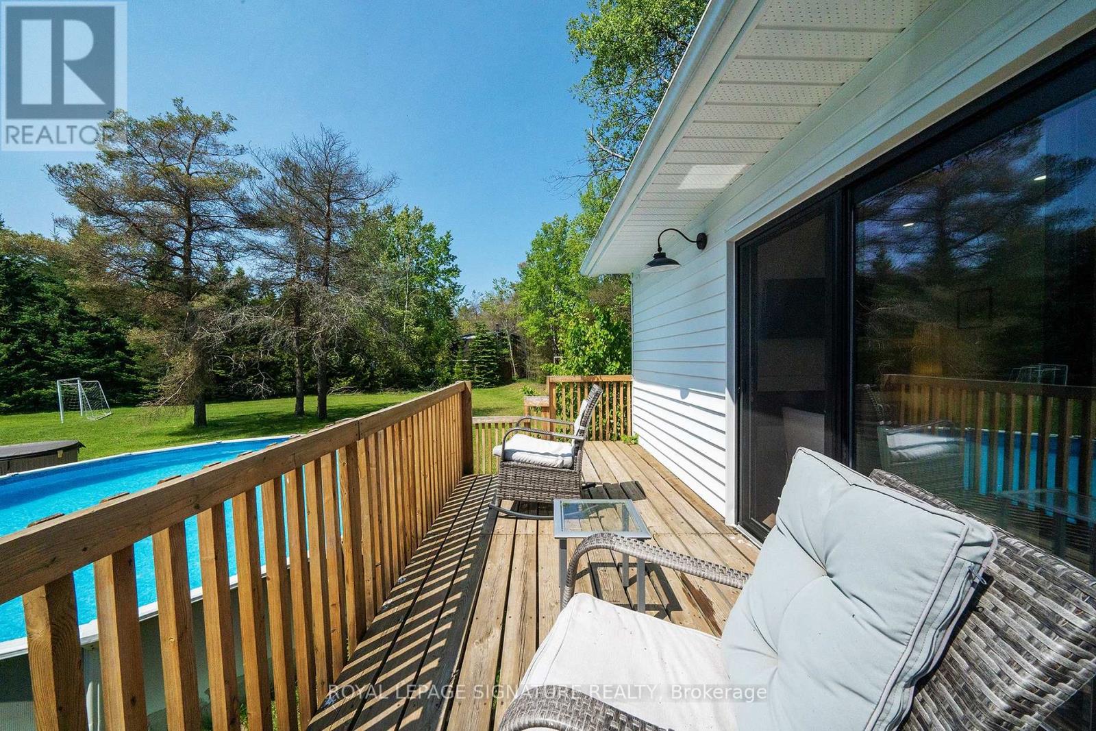 20 Hillview Crescent, Springwater, Ontario  L0L 1X0 - Photo 34 - S12144180