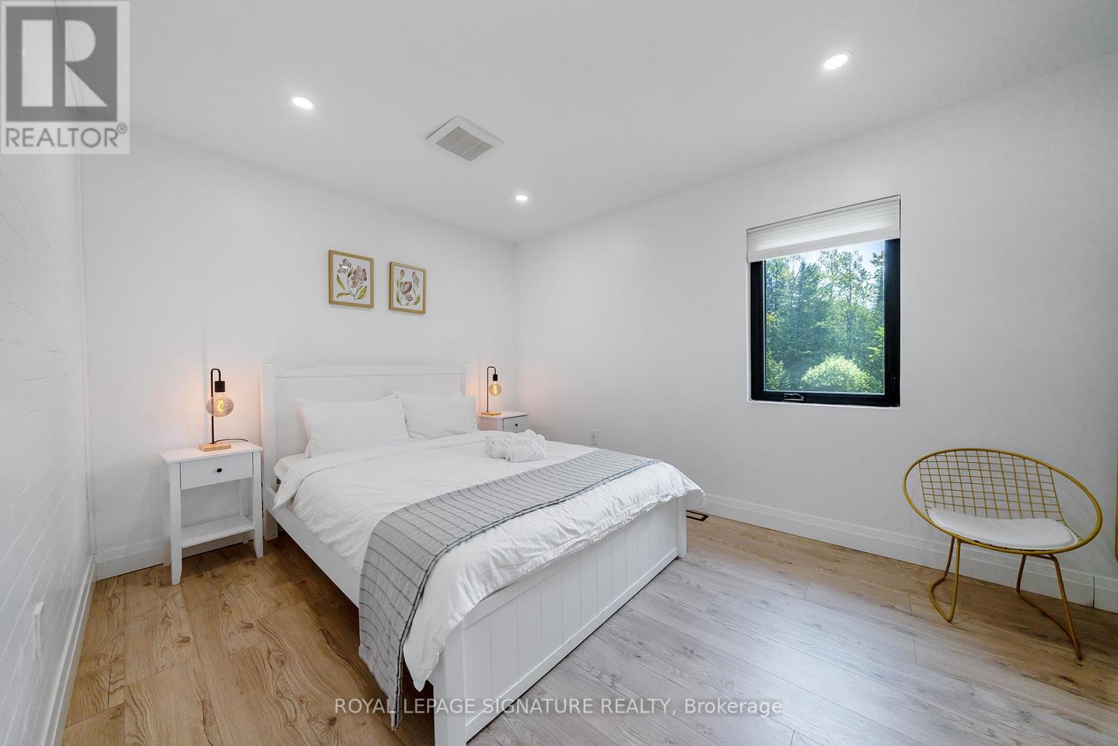 20 Hillview Crescent, Springwater, Ontario  L0L 1X0 - Photo 32 - S12144180
