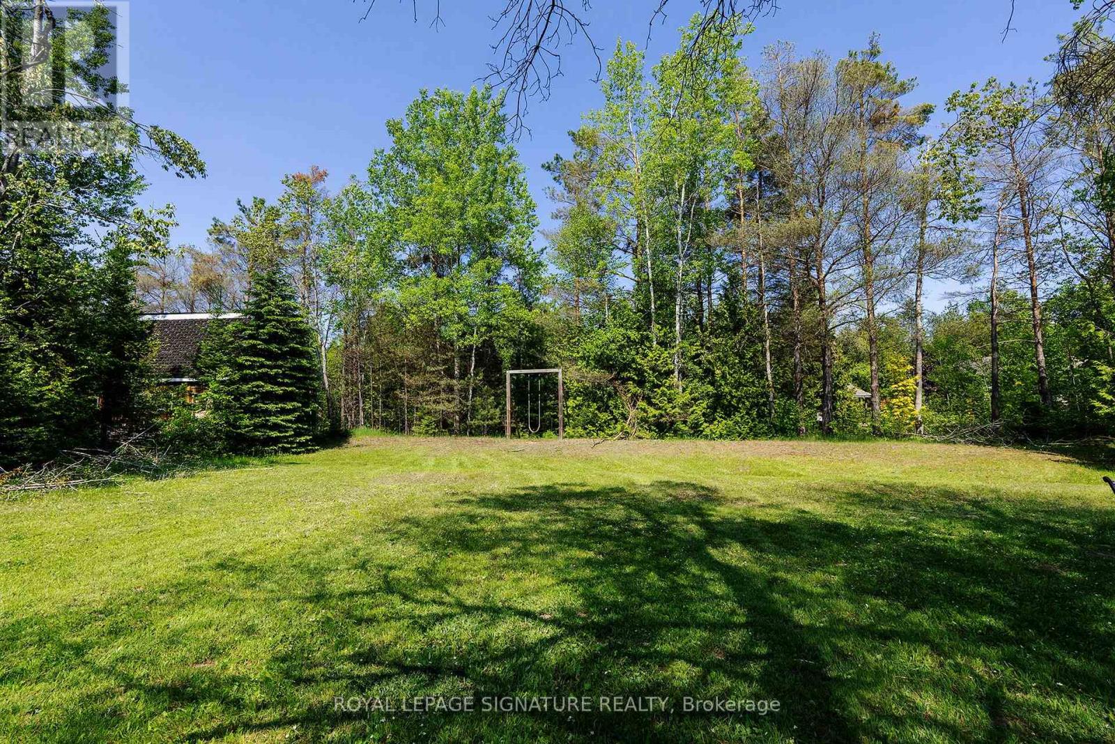 20 Hillview Crescent, Springwater, Ontario  L0L 1X0 - Photo 37 - S12144180