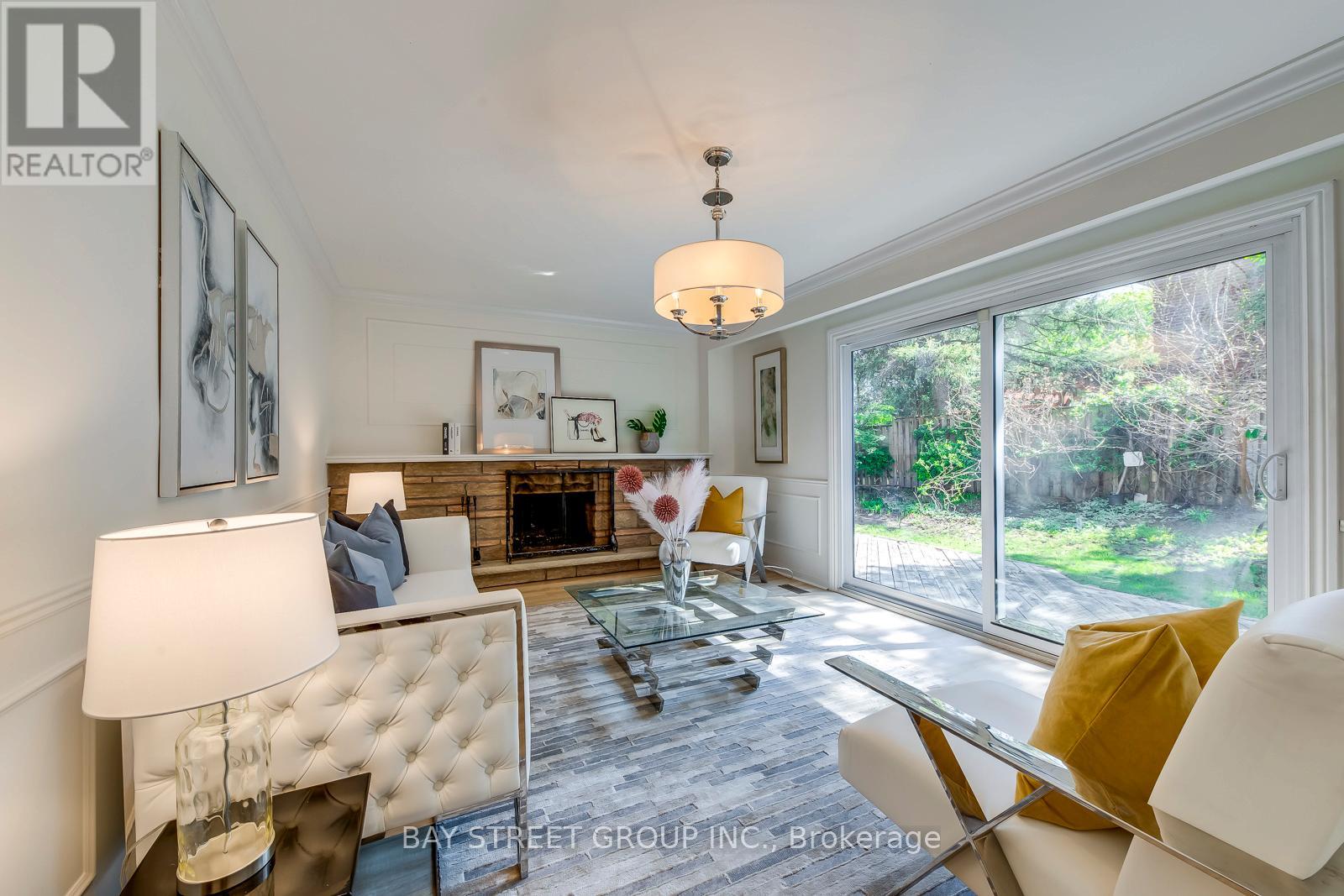 130 All Saints Crescent, Oakville, Ontario  L6J 5Y7 - Photo 12 - W12152916
