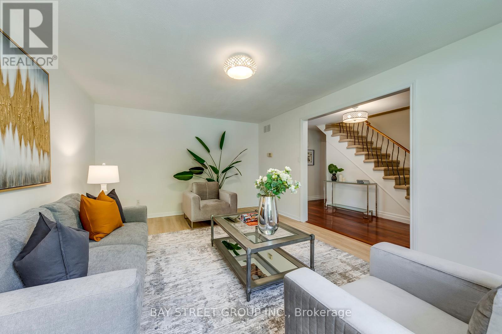 130 All Saints Crescent, Oakville, Ontario  L6J 5Y7 - Photo 6 - W12152916