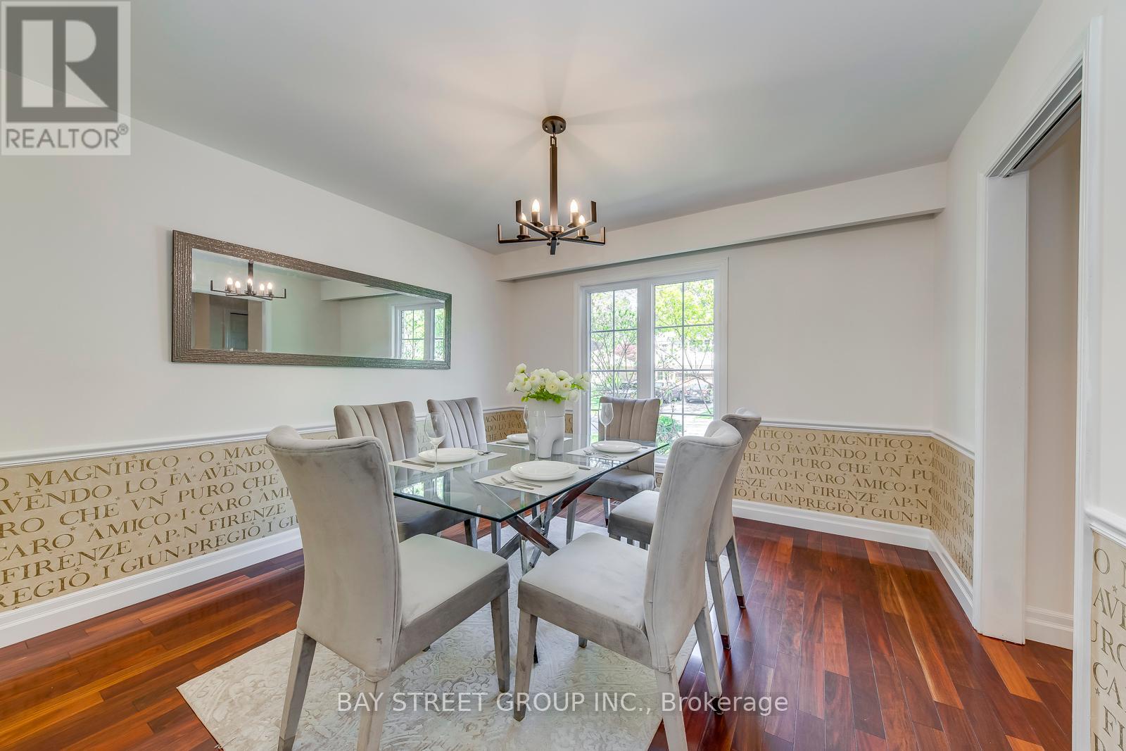 130 All Saints Crescent, Oakville, Ontario  L6J 5Y7 - Photo 8 - W12152916