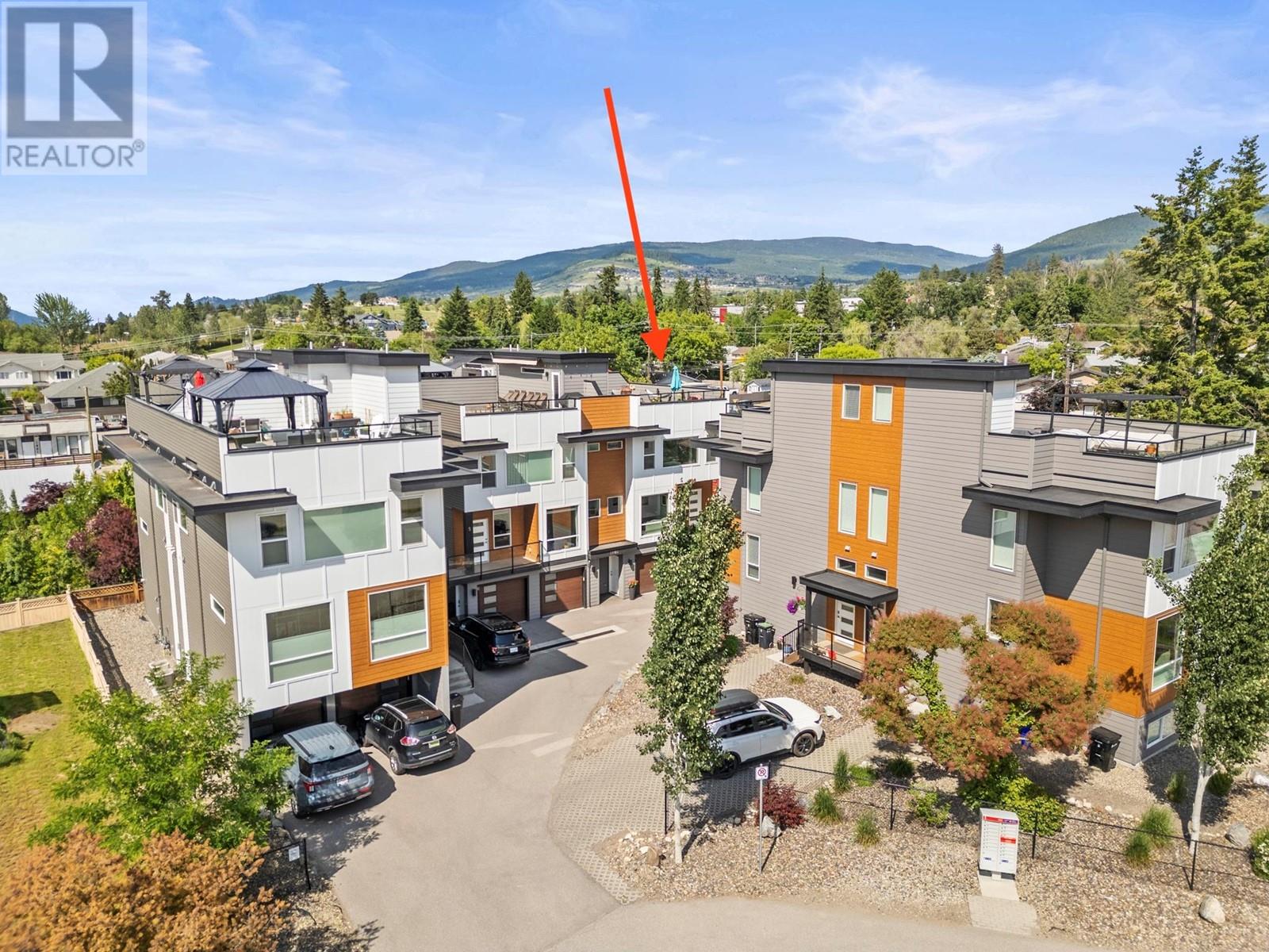 Property at 1805 45 Avenue Unit# 4 image 2