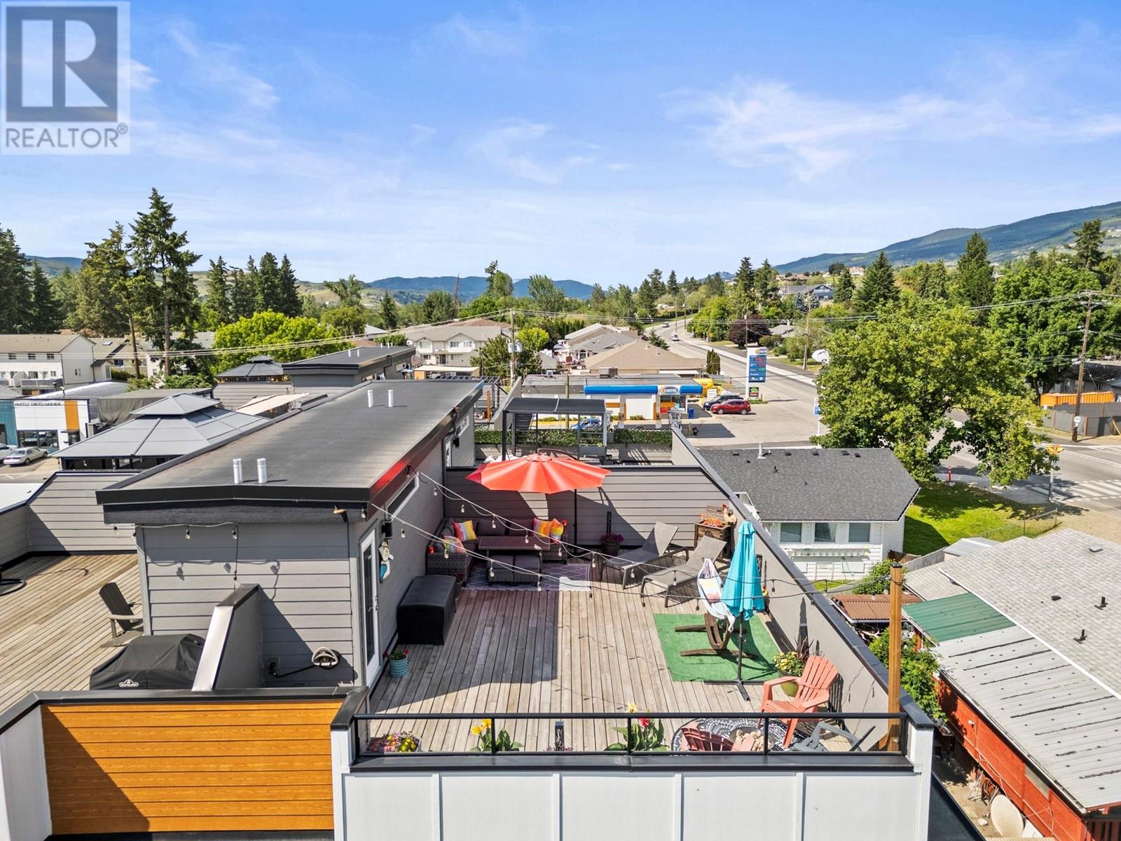 Property at 1805 45 Avenue Unit# 4 image 3