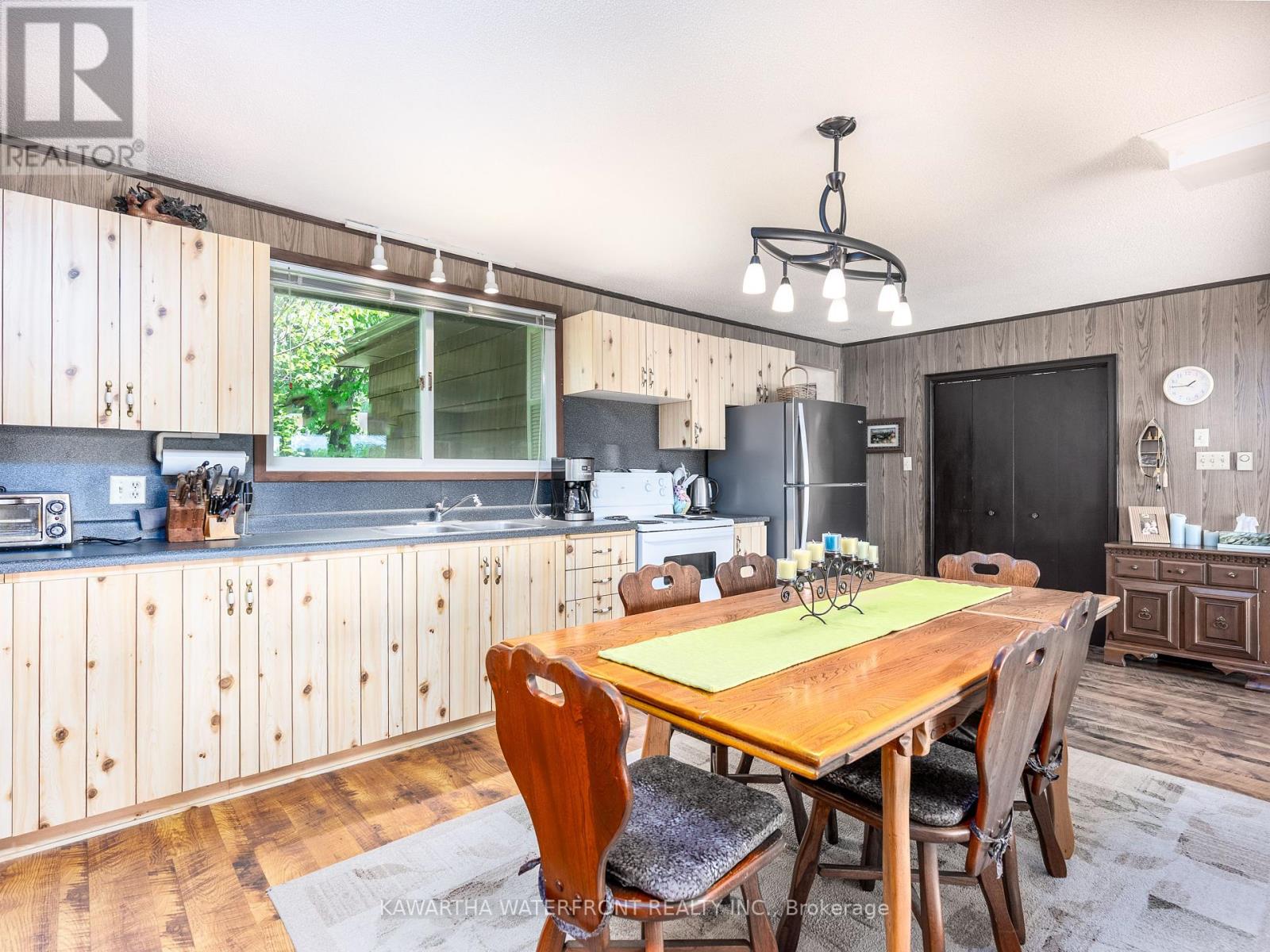32 South Fork Drive, Kawartha Lakes, Ontario  K0M 1K0 - Photo 8 - X12202855