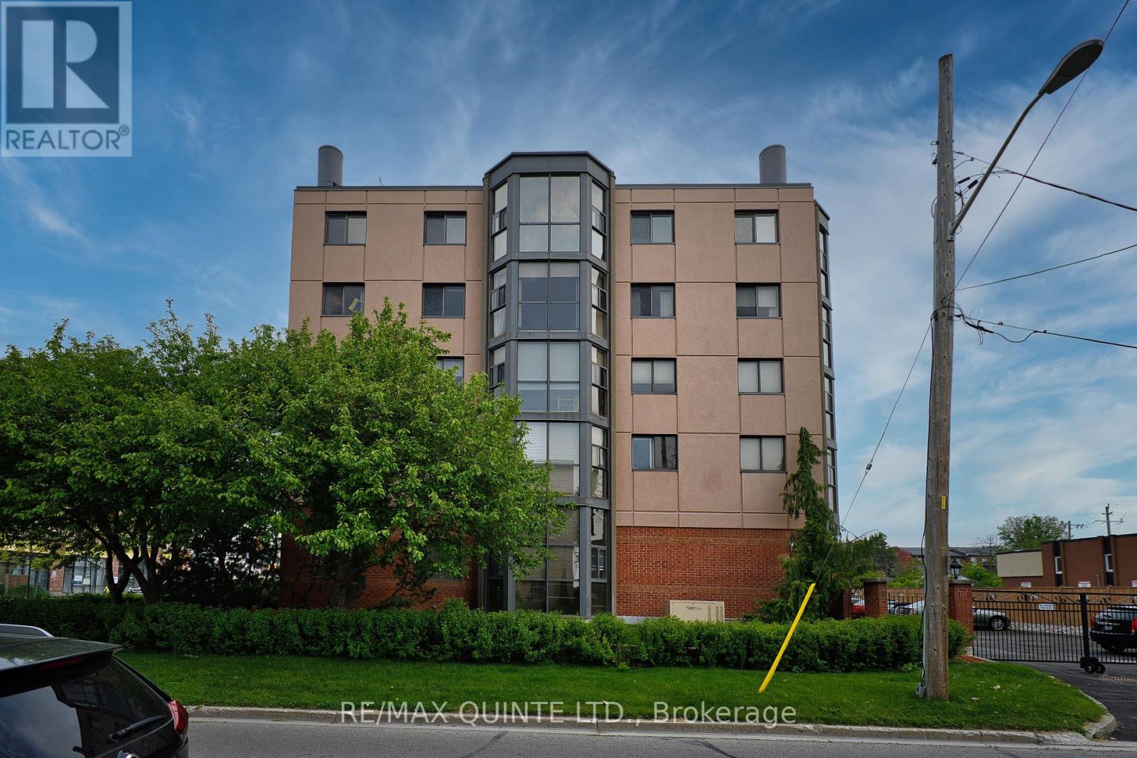 Property at 401 - 1 QUEEN STREET image 2