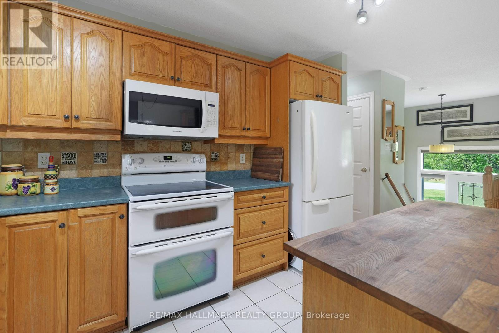 184 Old Pakenham Road, Ottawa, Ontario  K0A 1X0 - Photo 12 - X12202872