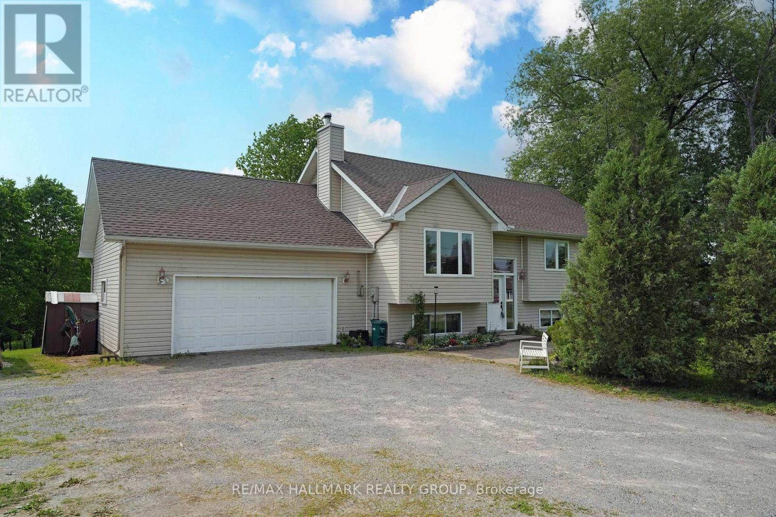 184 Old Pakenham Road, Ottawa, Ontario  K0A 1X0 - Photo 2 - X12202872