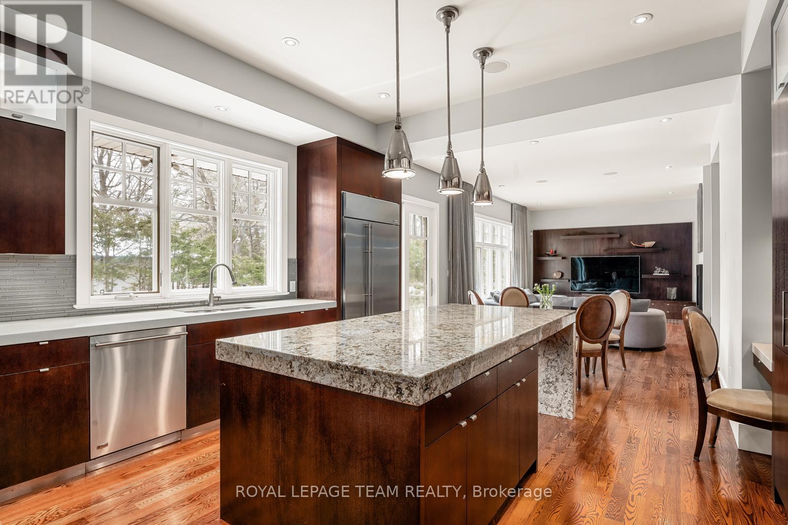 250 Sandridge Road, Ottawa, Ontario  K1L 5A2 - Photo 15 - X12202917