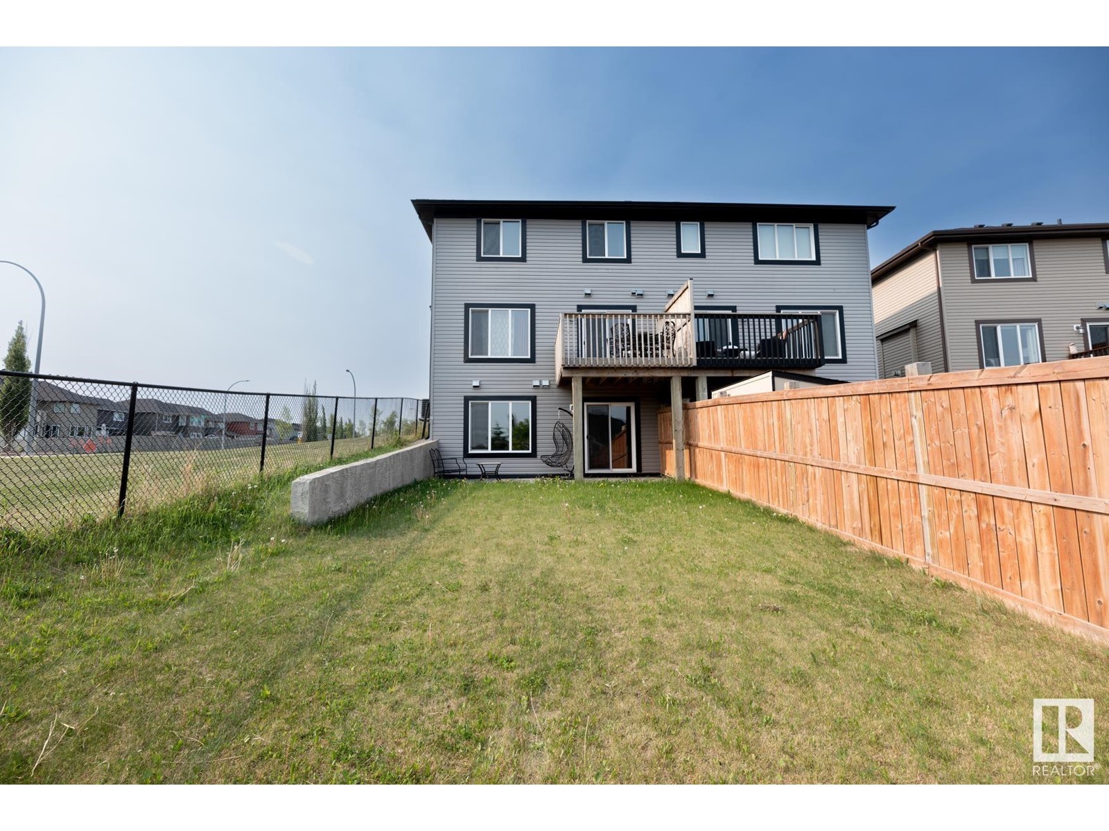 Property at 87 Avebury CO image 2