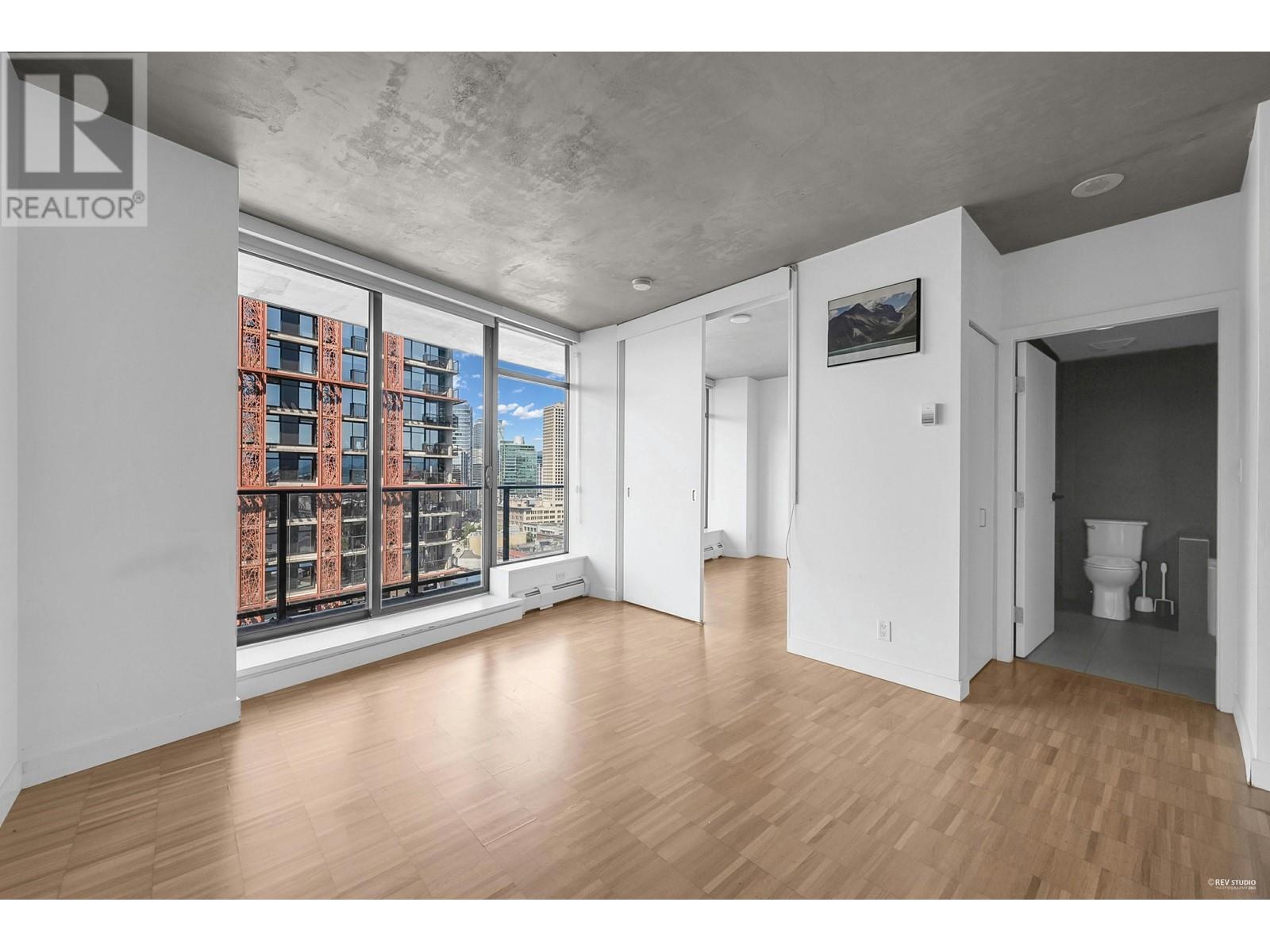 Property at 1707 108 W CORDOVA STREET image 4