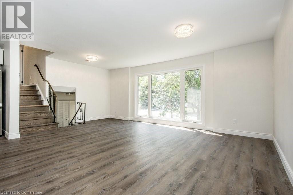 590 Canewood Crescent Unit# Main, Waterloo, Ontario  N2L 5P5 - Photo 4 - 40738524