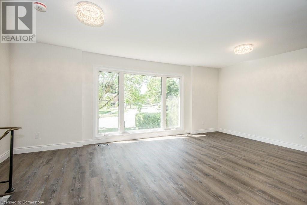590 Canewood Crescent Unit# Main, Waterloo, Ontario  N2L 5P5 - Photo 5 - 40738524