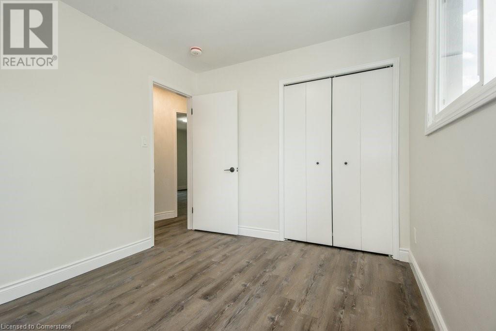 590 Canewood Crescent Unit# Main, Waterloo, Ontario  N2L 5P5 - Photo 9 - 40738524
