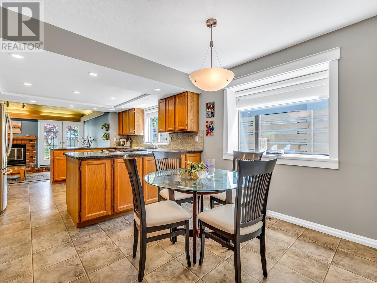 735 Sprice Avenue, Coquitlam, British Columbia  V3J 2P2 - Photo 10 - R3001228