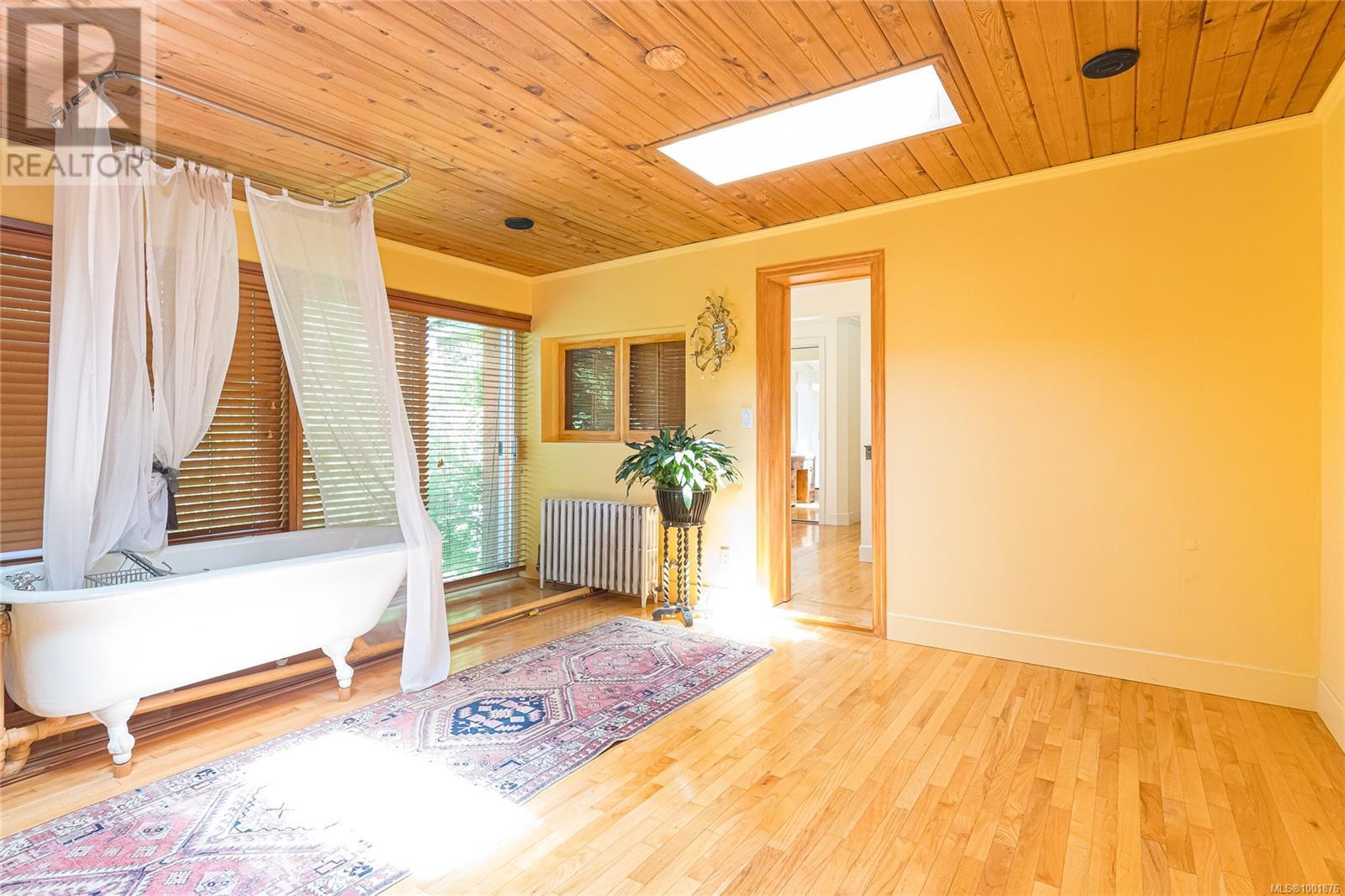 3110 Admirals Rd, Saanich, British Columbia  V8Z 4M9 - Photo 17 - 1001876