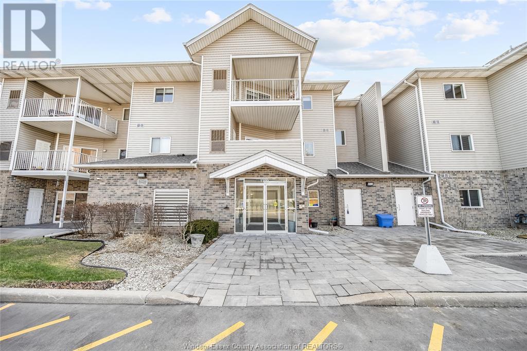 MLS# 25014380: 1390 LAUZON ROAD Unit# 325, Windsor, Canada