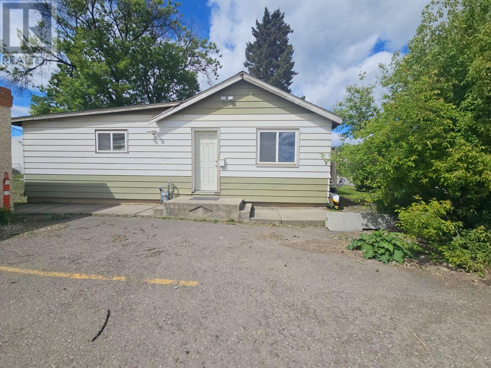 5005 49 Avenue Nw, Chetwynd, British Columbia  V0C 1J0 - Photo 9 - 10349822