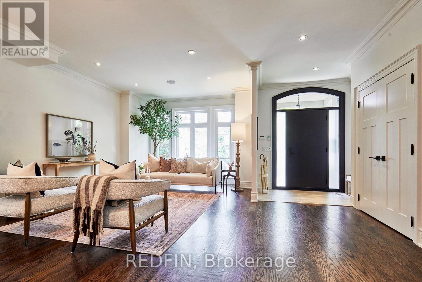 516 Melrose Avenue, Toronto (Bedford Park-Nortown), Ontario  M5M 2A2 - Photo 3 - C12202852
