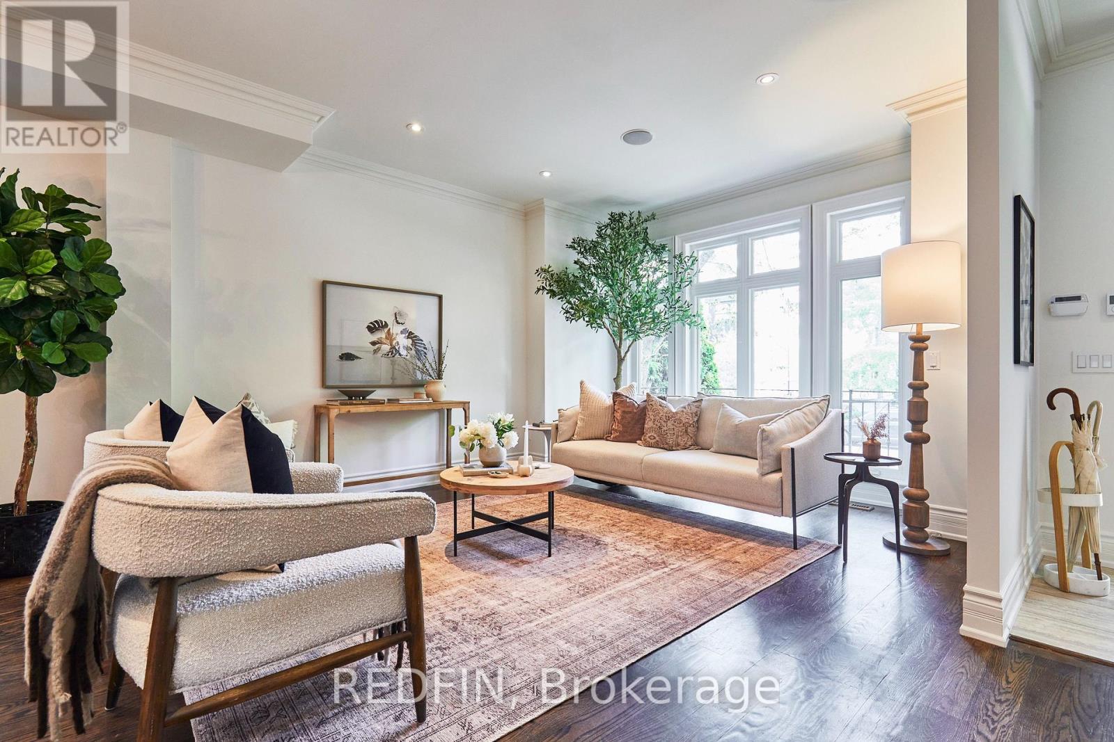 516 Melrose Avenue, Toronto (Bedford Park-Nortown), Ontario  M5M 2A2 - Photo 4 - C12202852