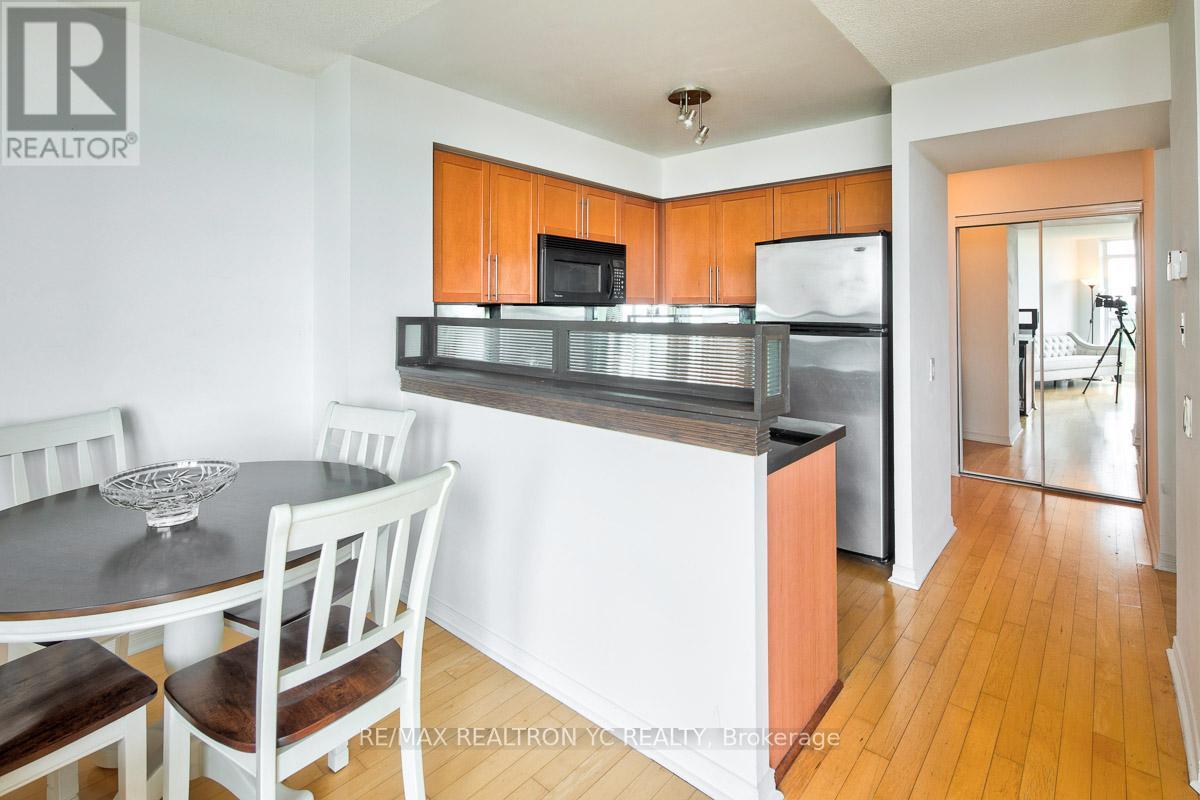 1605 - 28 Harrison Garden Boulevard, Toronto (Willowdale East), Ontario  M2N 7B5 - Photo 4 - C12202873