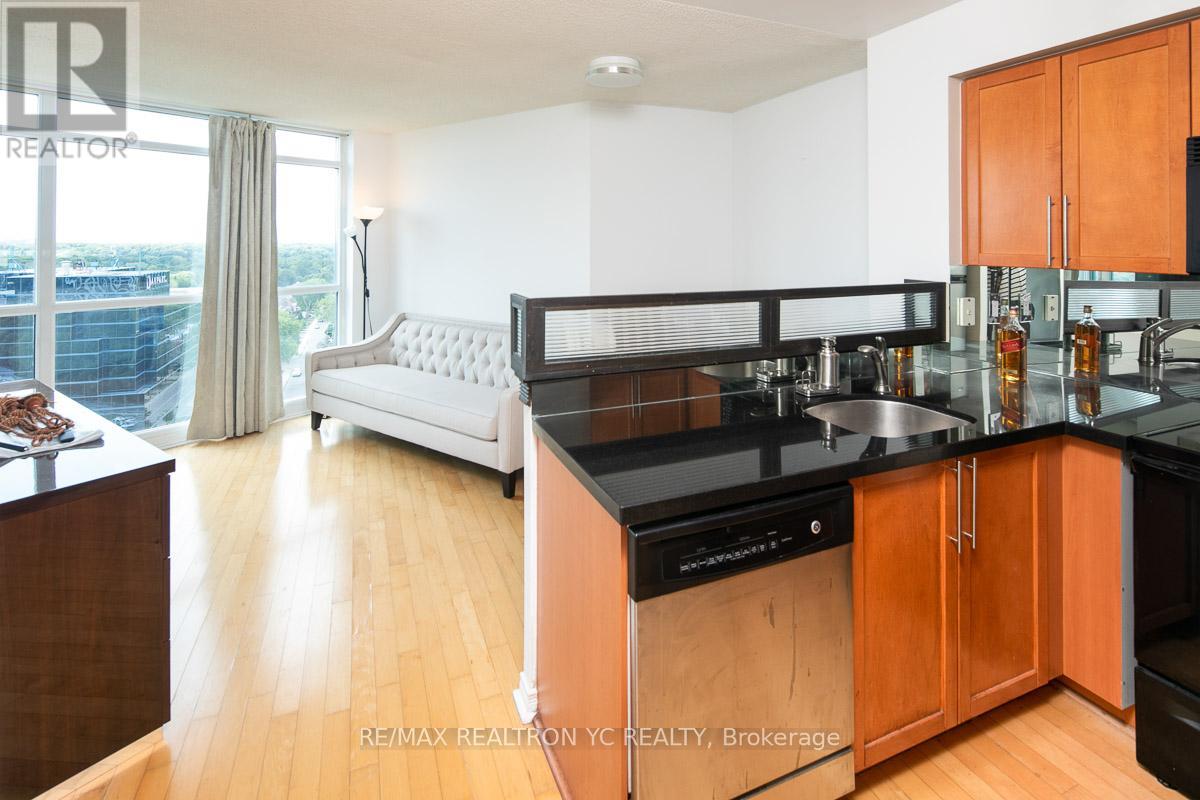 1605 - 28 Harrison Garden Boulevard, Toronto (Willowdale East), Ontario  M2N 7B5 - Photo 5 - C12202873