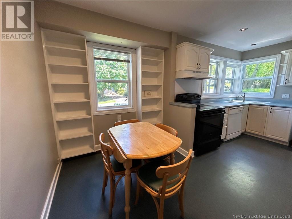 693 Mitchell Street, Fredericton, New Brunswick  E3B 3S7 - Photo 8 - NB120225