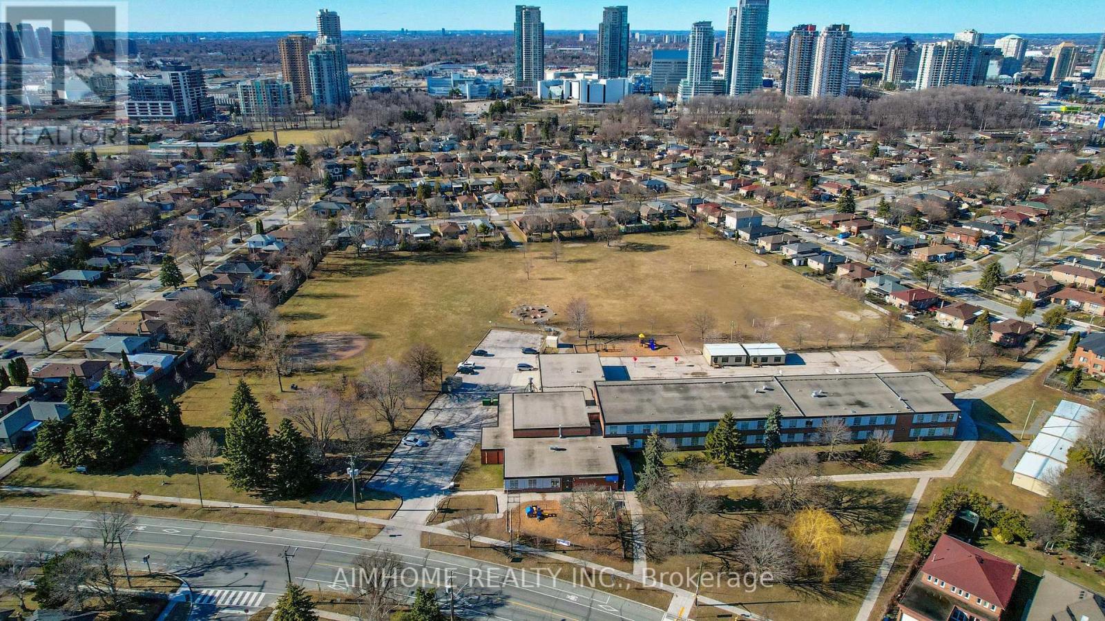 50 Meldazy Drive, Toronto, Ontario  M1P 4G1 - Photo 39 - E12197675